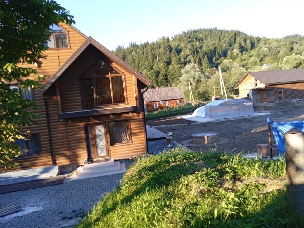 Villa Paraiso Karpaty Tesnitska 外观 照片