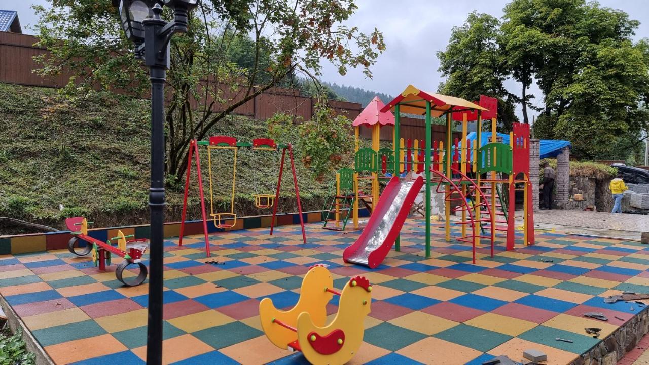Villa Paraiso Karpaty Tesnitska 外观 照片